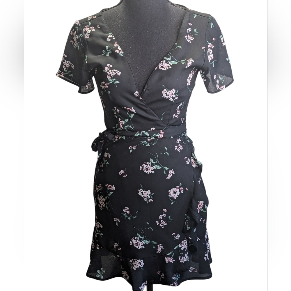 Abercrombie & Fitch Womens Black And Floral Mini Wrap Y2K Dress Size XS